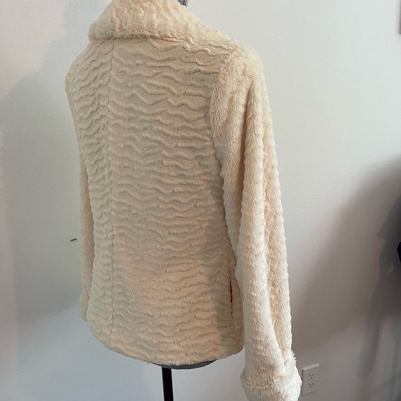 Forever 21 Cream Faux Fur Jacket - Picture 7 of 12